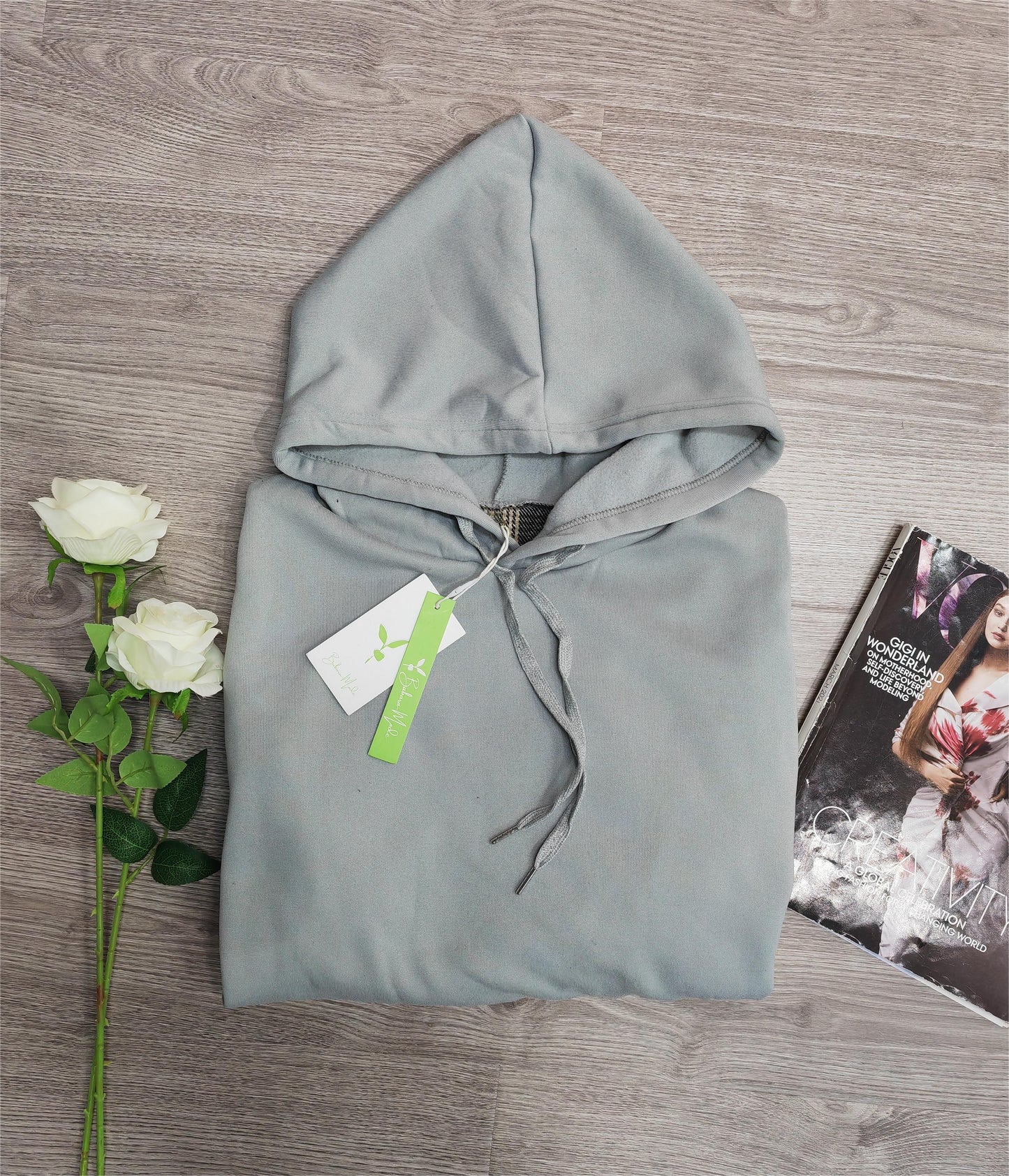 April - Comfortable patchwork sweatshirt with long sleeves