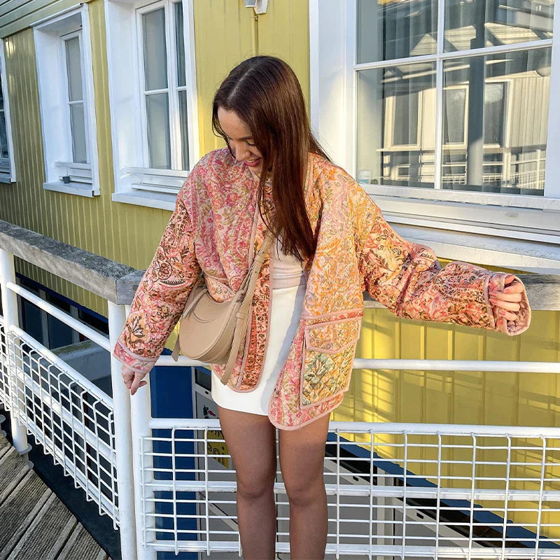 Darla - Fashionable, elegant jacket with print