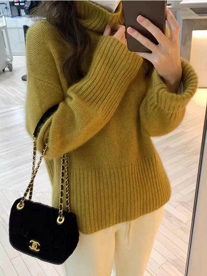 Anna - Knitted sweater with high neck
