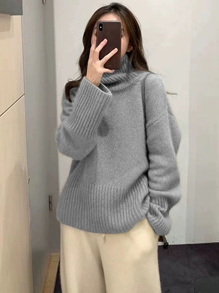 Anna - Knitted sweater with high neck
