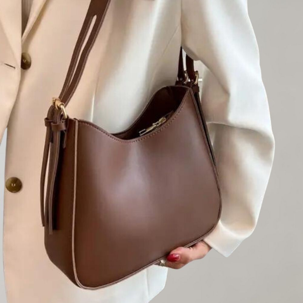 Minimalist crossbody bag