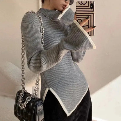 Mallory - knitted sweater with flared sleeves