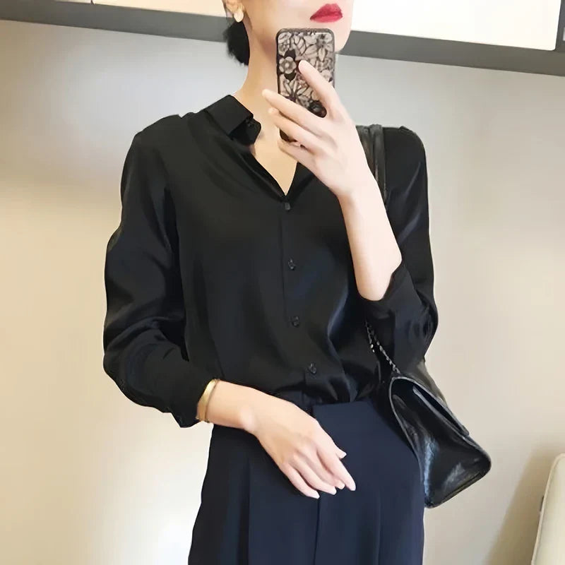 Scarlett - Elegant satin shirt with long sleeves