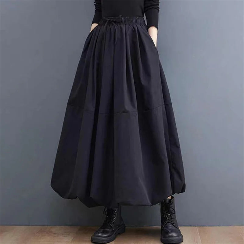 Darcy - Plain Balloon Black Skirt