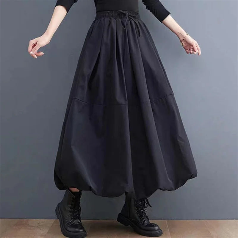 Darcy - Plain Balloon Black Skirt