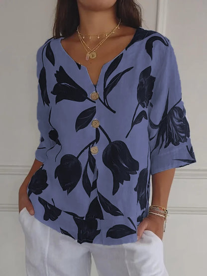 Shara - Fashionable blouse with V-neck