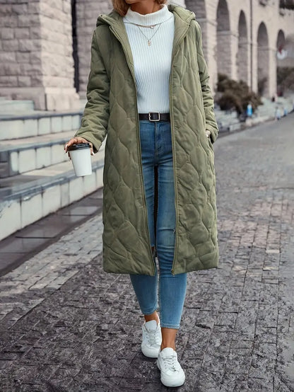 Birgitta - Gewatteerde donsjas met lange mouwen en een capuchon