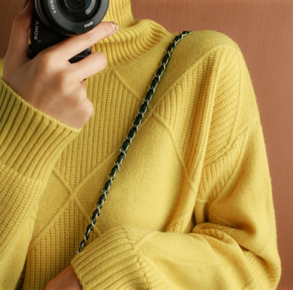 Sweater with warm collar