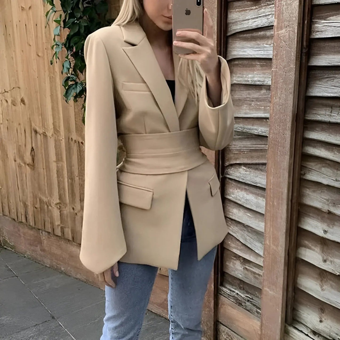 Kenna - elegante getailleerde trendy blazer