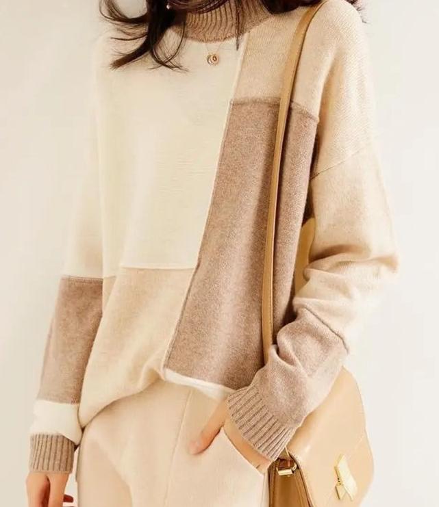 Annabel - Knitted sweater with high neck