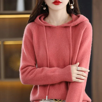 Agnes - Knitted sweater with hood