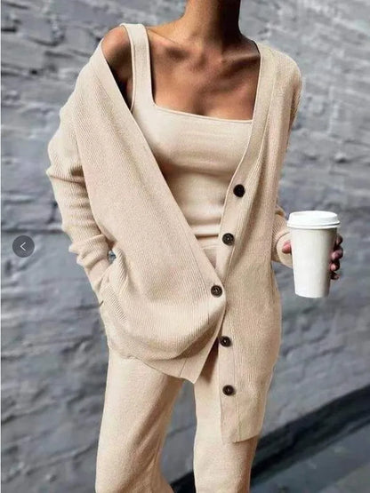 Hedy - Knitted three-piece set