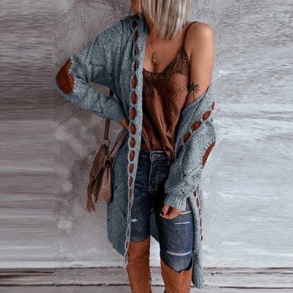 Loretta - Elegant knitted sweater with hood in vintage style